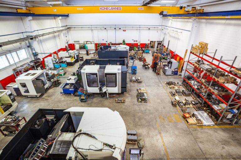 Officina meccanica